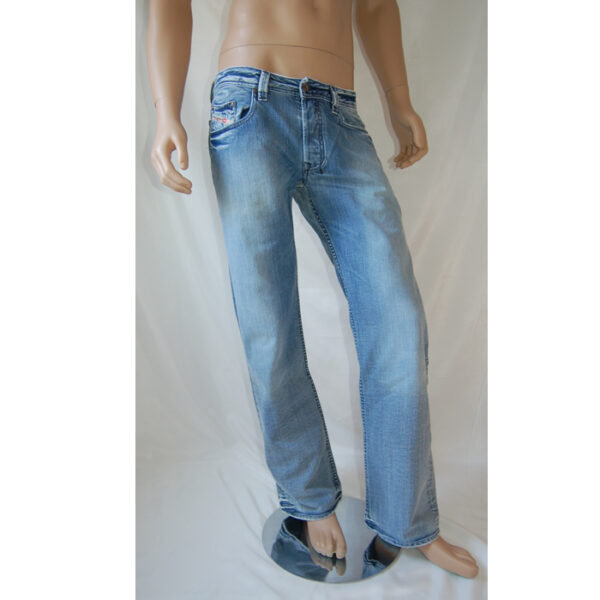 Diesel Herren Jeans Levan 8BD Blau